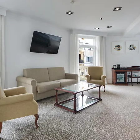 دي لوندريس يي دي إنغلاترا فندق