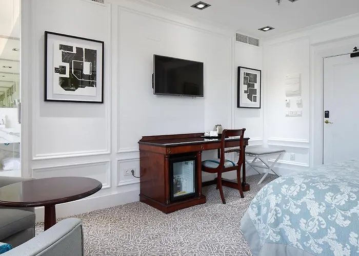 伦德雷斯茵格拉特拉酒店 4*