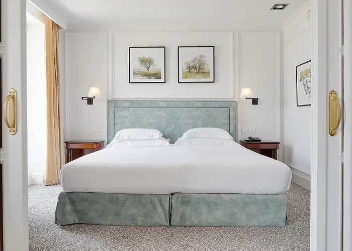 伦德雷斯茵格拉特拉酒店 圣塞瓦斯蒂安