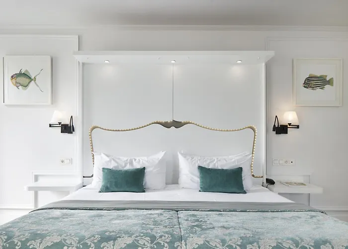 Hotel De Londres Y De Inglaterra 4*